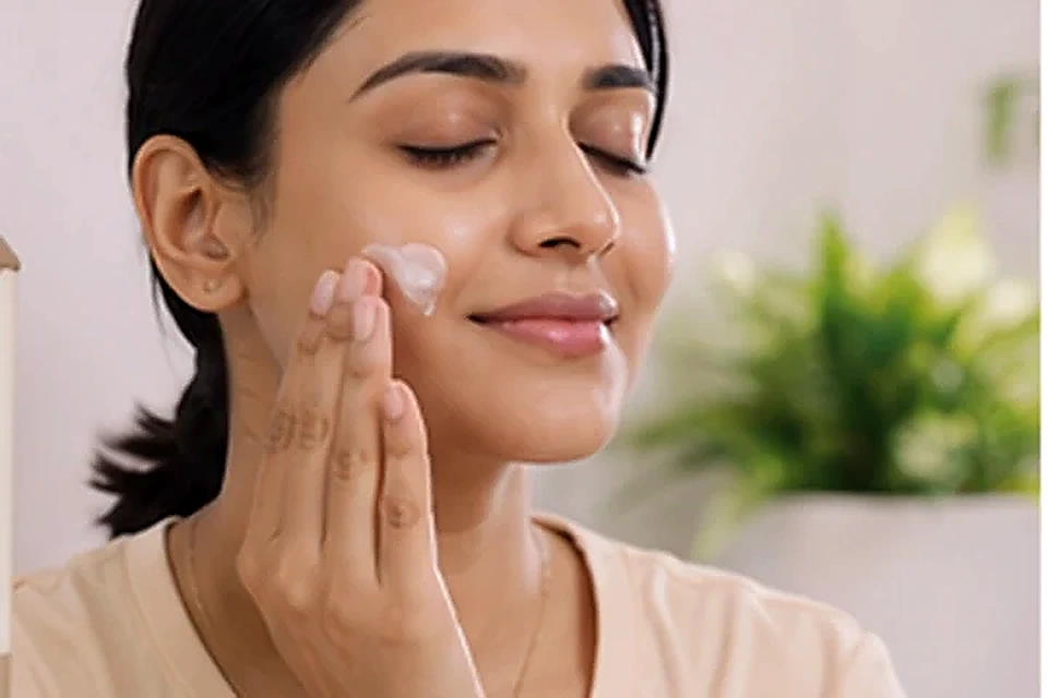 Post-treatment moisturizer related to Chemical Peels at Nadhira Cosmo Clinic, Avadi